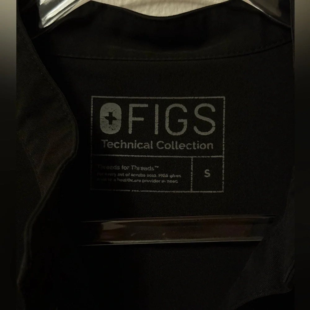 Figs Rafaela Scrub Top - Picture 2 of 6